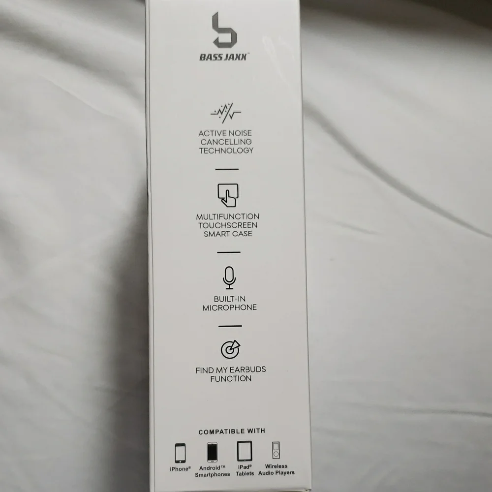 Bass White True Wireless Earbuds with Smart Case